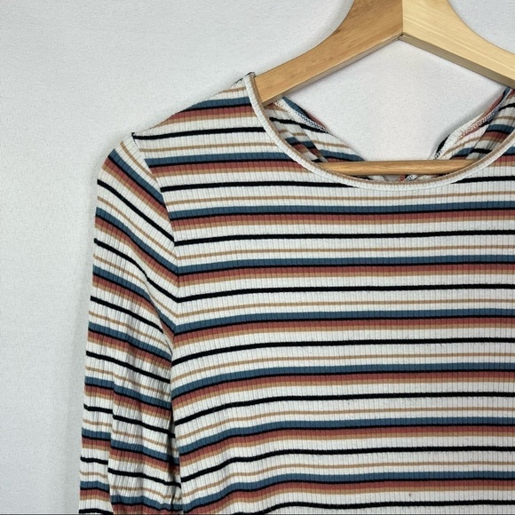 Hollister Colorful Stripe Ribbed Long Sleeve T-Shirt L - Picture 3 of 4